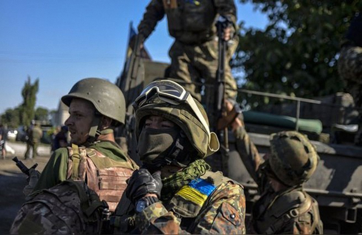 Боевики обстреливают украинских военных  - фото 1