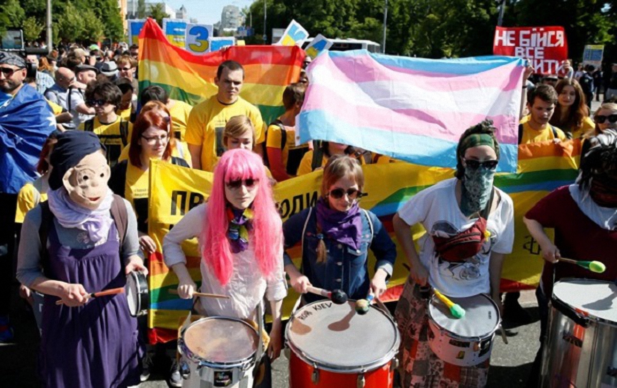 "Правый сектор" пообещал не избивать геев в День отца - фото 1