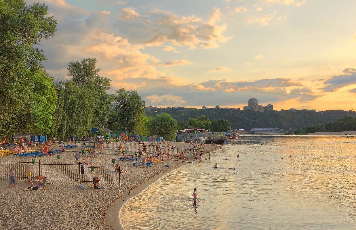 Пляжи Киева впервые заслужили награду международного уровня - фото 1
