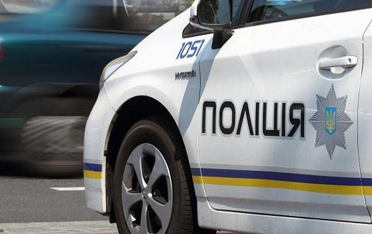 Полиция расследует жестокое убийство возле ТРЦ в Киеве - фото 1
