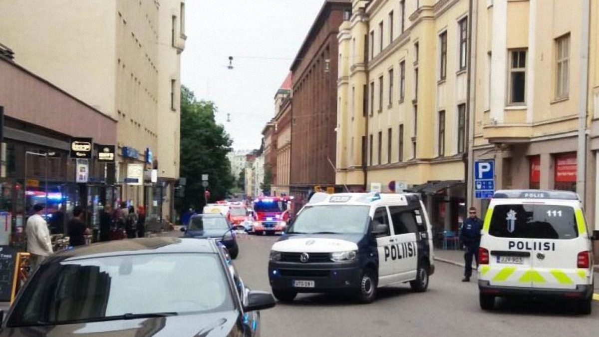 Авто, въехавшее в толпу людей в Хельсинки, не зацепило украинцев - фото 1