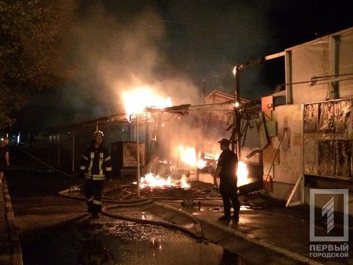 Ночной клуб в Одессе сгорел полностью - фото 1