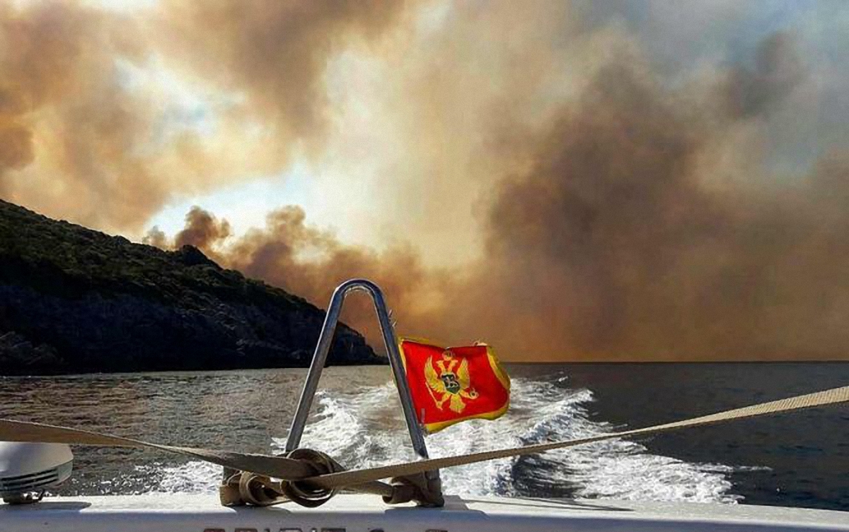 Сильный пожар в Черногории - фото 1