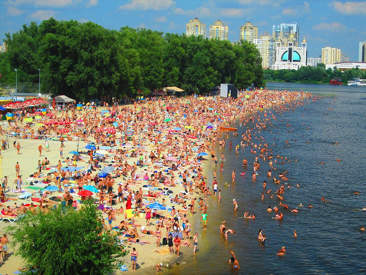 В Киеве не осталось безопасных мест для купания - фото 1