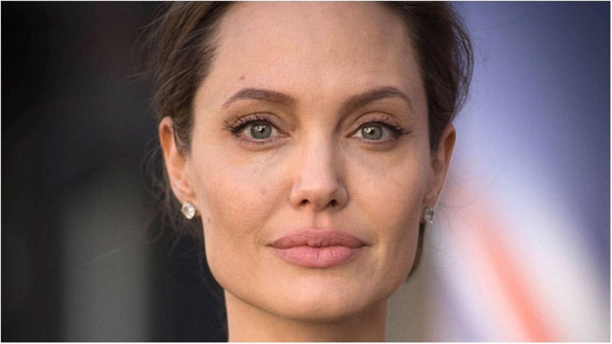 Анджелина Джоли - фото 1