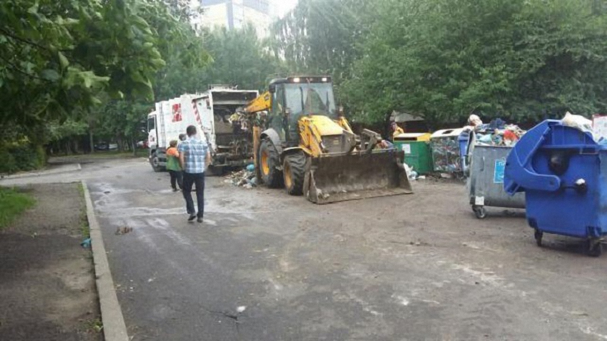Львовский мусор вывезли на полигоны области - фото 1