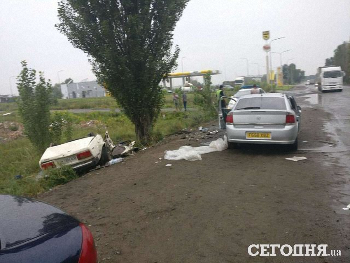Под Киевом разбились 7 человек  - фото 1