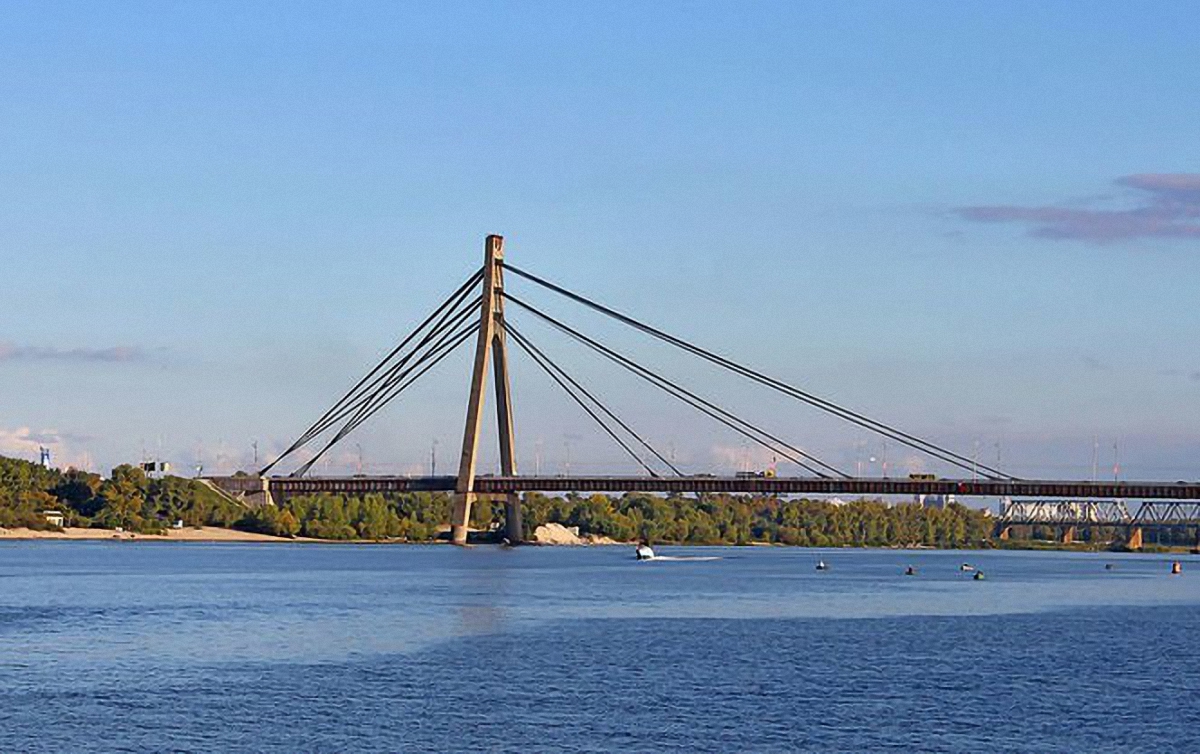 Московский мост хотят переименовать  - фото 1