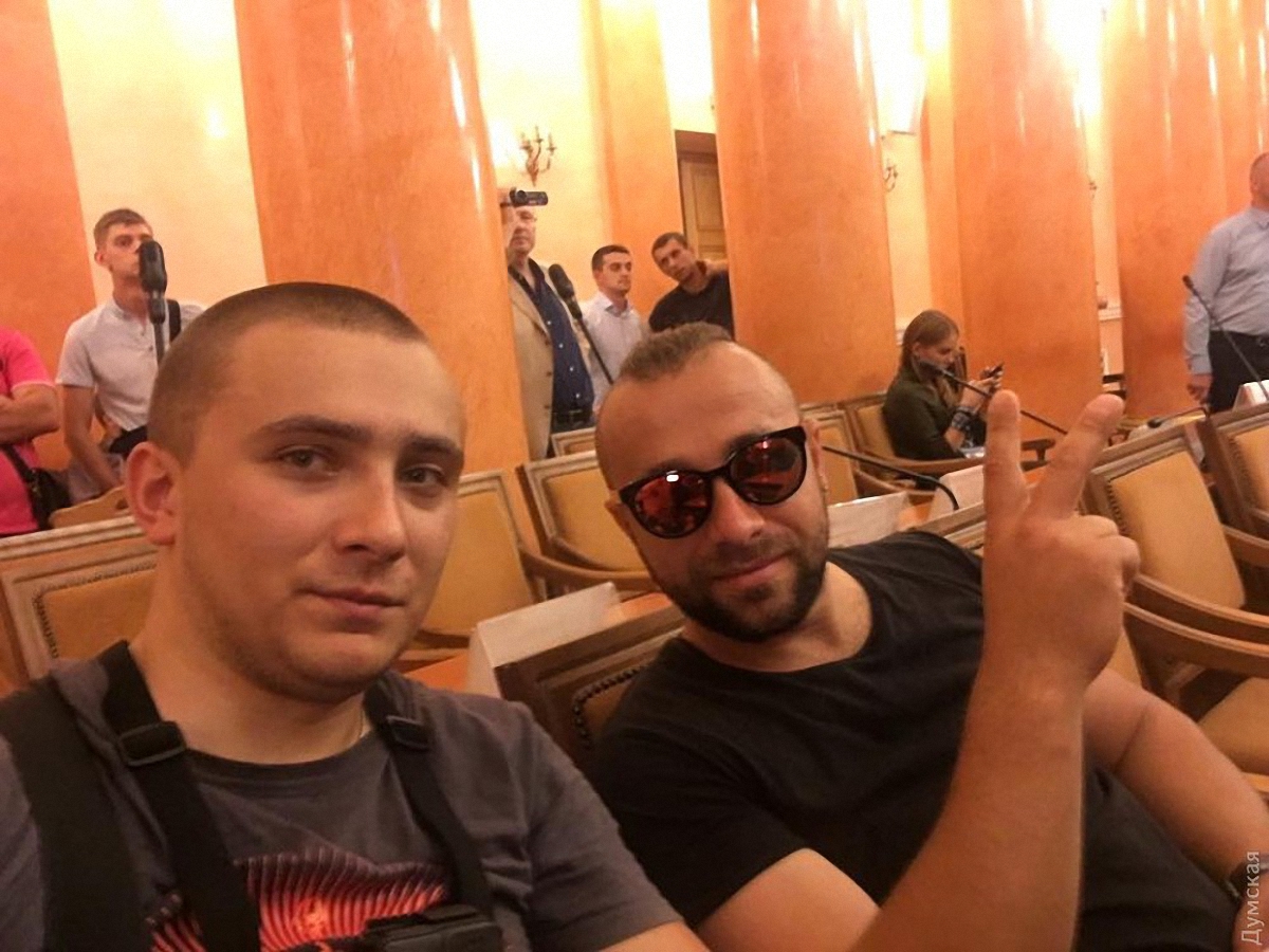 Активисты попали в сессионый зал Одесского горсовета - фото 1