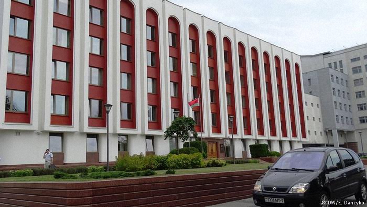 Беларусский МИД отказал в визах литовским депутатам - фото 1