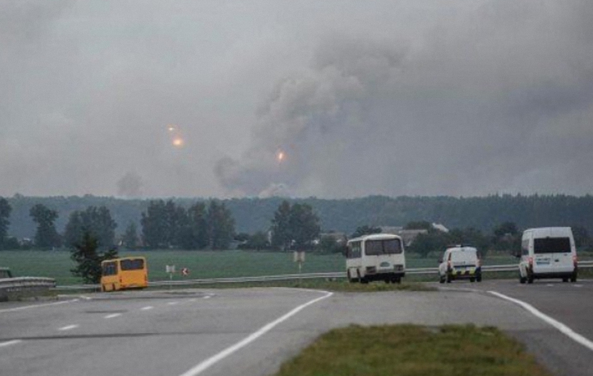 В Калиновке взорвались боеприпасы ВСУ на сумму в 800 миллионов долларов - фото 1
