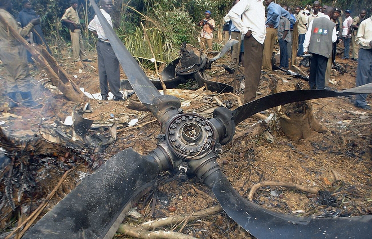 В Конго упал самолет - фото 1