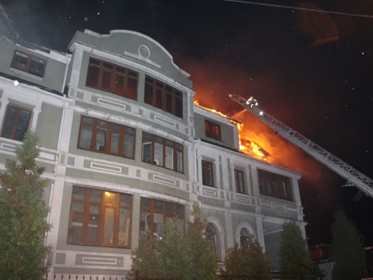 В здании, где живут бойцы Кохановского, случился пожар - фото 1