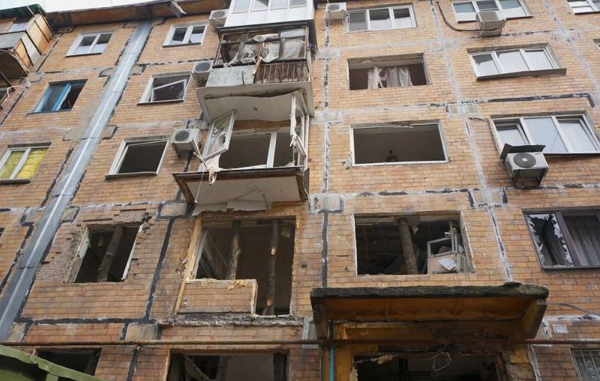 В центре Донецка взорвался жилой дом - фото 1