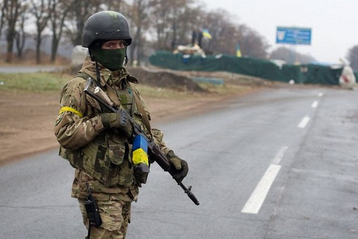 В АТО погиб один украинский военный - фото 1