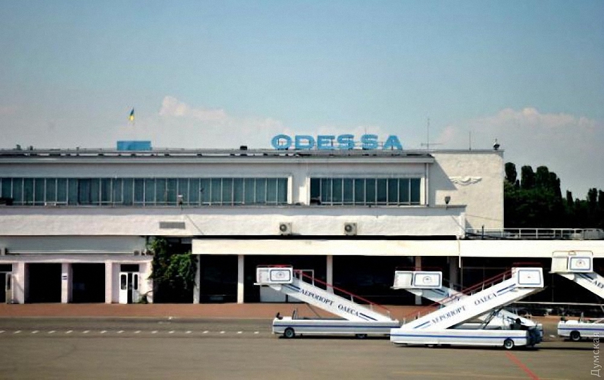 В самолете, приземлившемся в Одессе, не нашли взрывчатку - фото 1