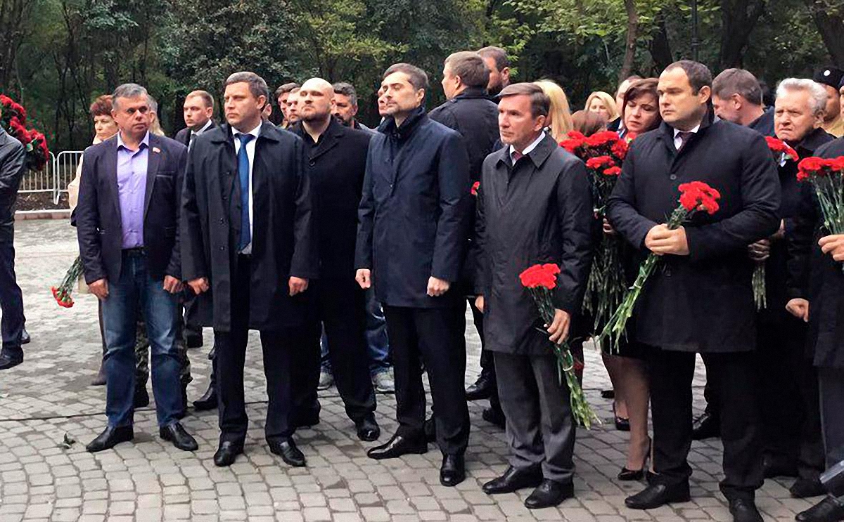 Сурков вместе с террористами Донбасса - фото 1