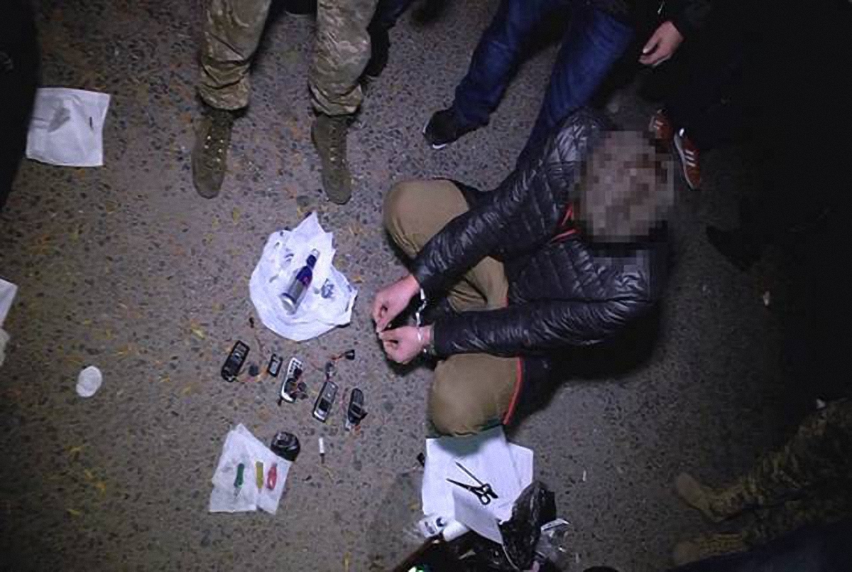 За сбыв взрывных устройств задержан военнослужащий ВСУ - фото 1