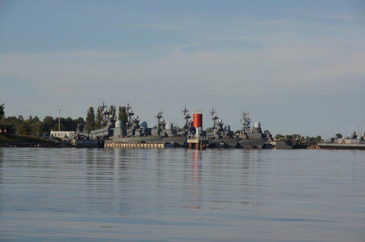 В Калининграде угнали боевые катера - фото 1