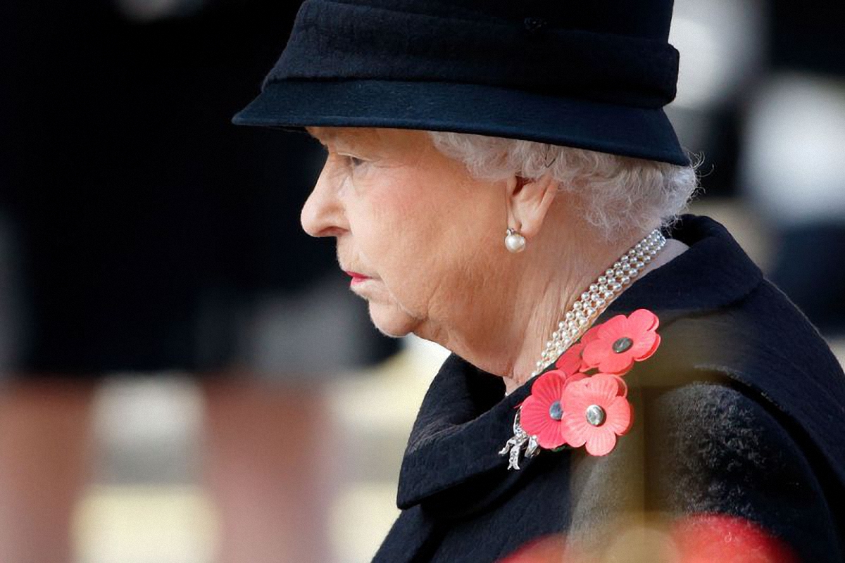 Королева Британии Елизавета II предоставила принцу Чарльзу часть полномочий - фото 1