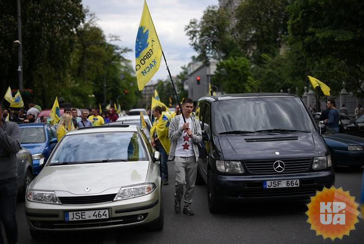 В Украине стали более популярны машины на еврономерах - фото 1