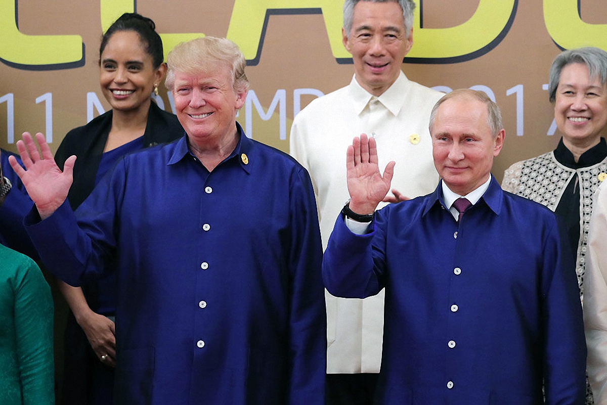 Трамп и Путина на АТЭС в 2017 - фото 1