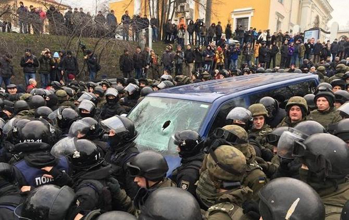 Саакашвили вытащили из машины - фото 1