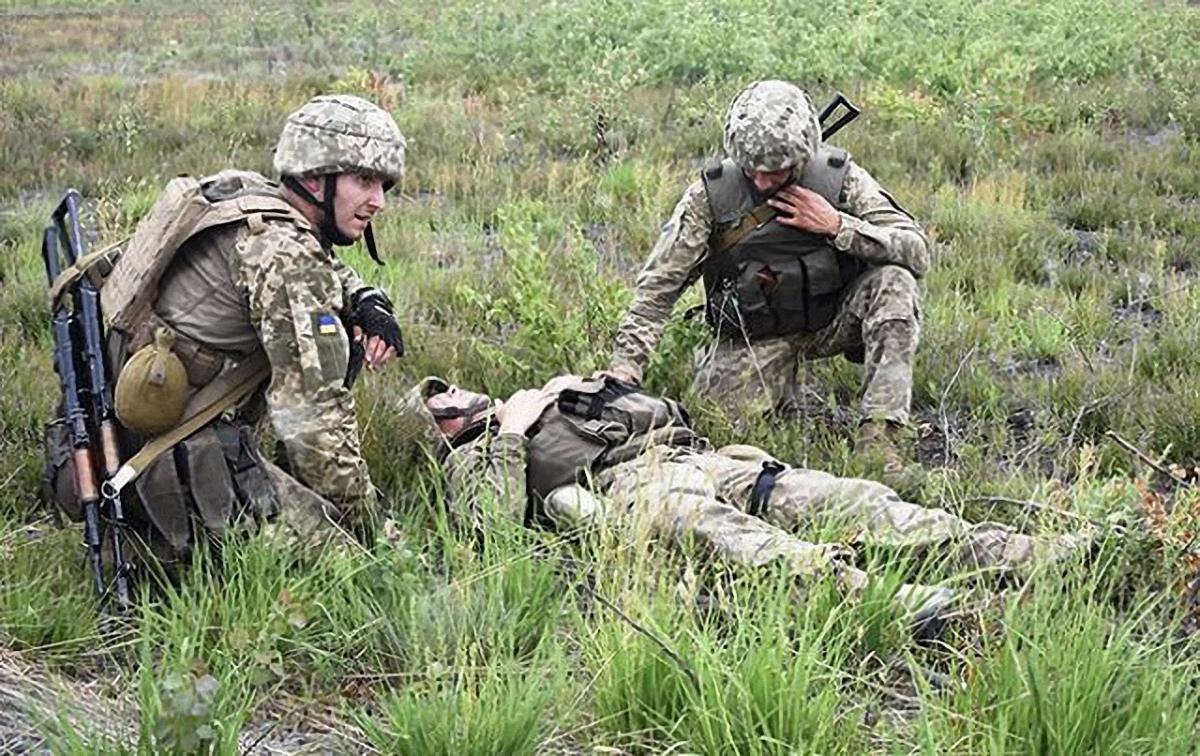 В АТО один украинский военный получил ранения - фото 1