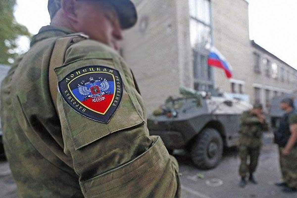 Боевик "ДНР" застрелил ФСБшника - фото 1