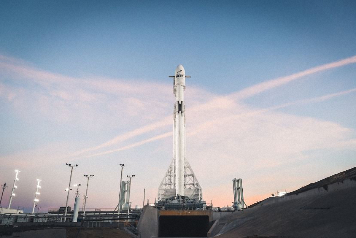 Запуск ракеты Falcon 9  - фото 1