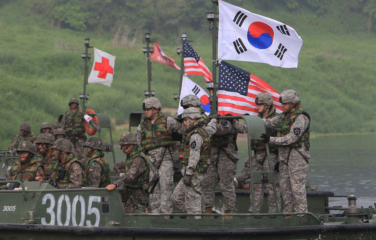 США и КНДР проводят учения "Vigilance Ace" - фото 1