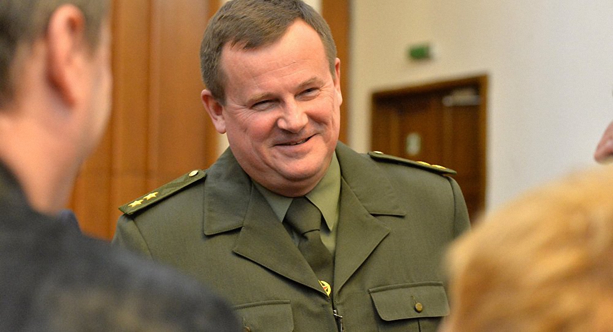 Министр обороны Беларуси утверждает, что новых российских баз на территории страны не будет - фото 1