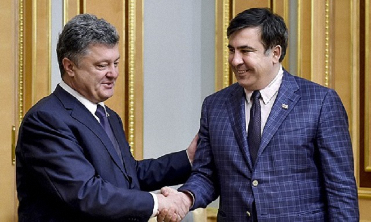 Но Саакашвили считает, что Порошенко поддерживает связь с Россией - фото 1