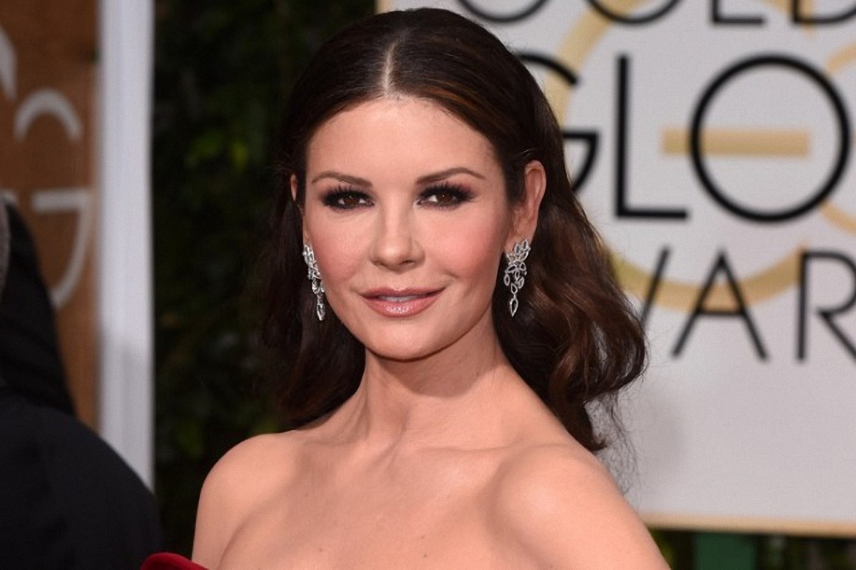 Кетрин Зета-Джонс поддержала мужа в скандале с сексуальными домогательствами - фото 1