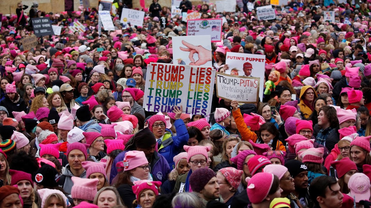 Участники Марша женщин выбрали розовый цвет - фото 1