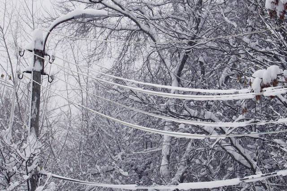 В Черкассах снегопад обесточил насосную станцию - фото 1