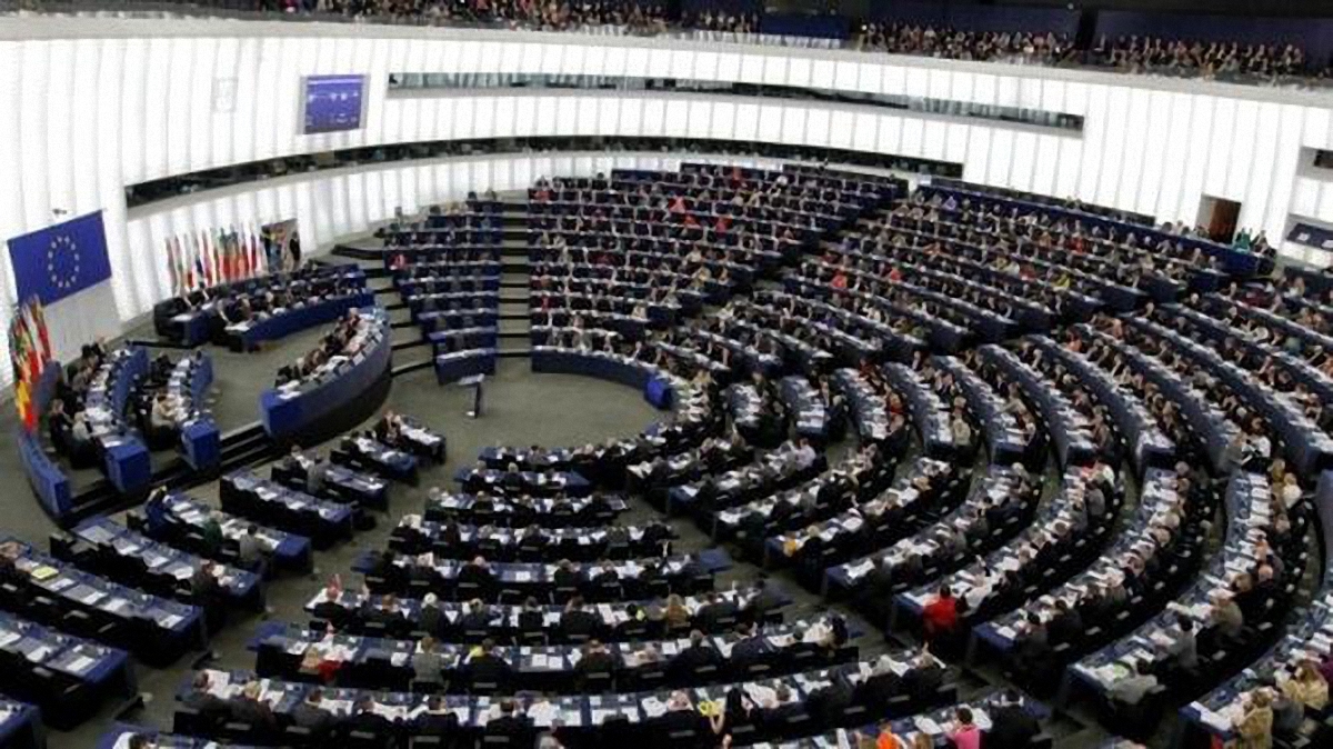 Польшу могут лишить права голоса в Европарламенте - фото 1