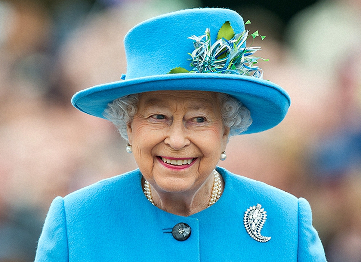 Королева Елизавета II  уволила бельевую компанию, с которой сотрудничала 57 лет - фото 1