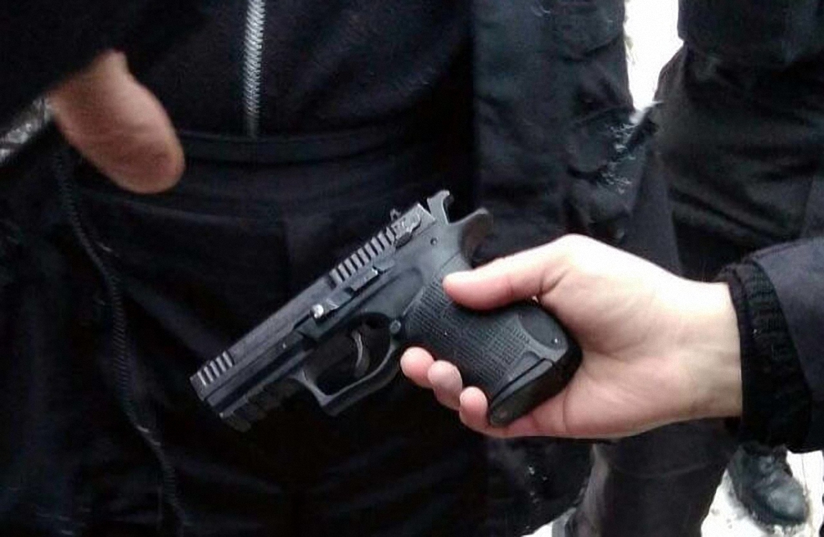 Наградное оружие, которое вручил Аваков одному из бойцов АТО  - фото 1
