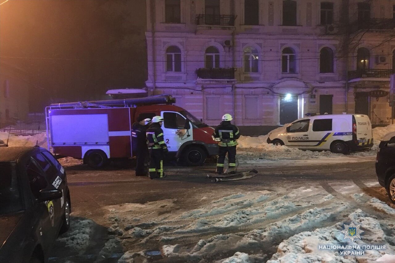 В Киеве обстреляли ресторан - фото 1