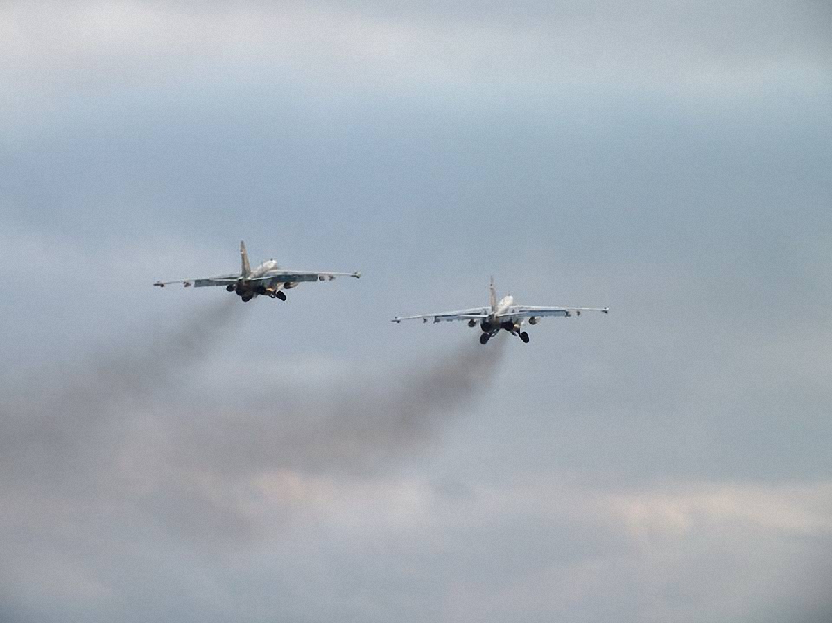 Украина перевела авиацию в боевую готовность из-за провокаций России - фото 1