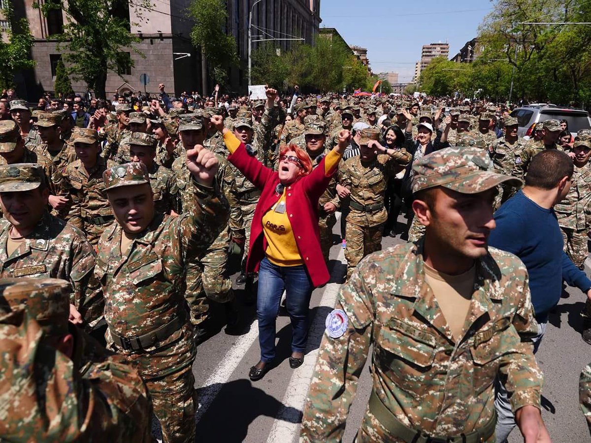 В Армении часть военных присоединилась к протесту - фото 1