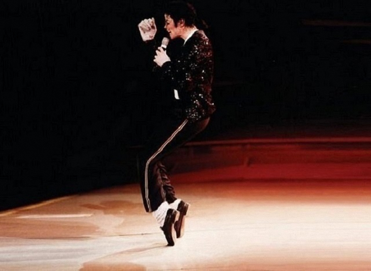 Туфли Майкла Джексона для "лунной походки" выставили на аукцион - фото 1