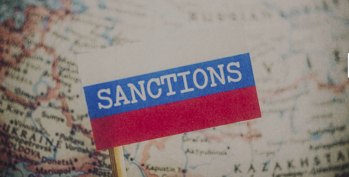 Из-за "выборов" в Крыму ЕС ввел санкции - фото 1