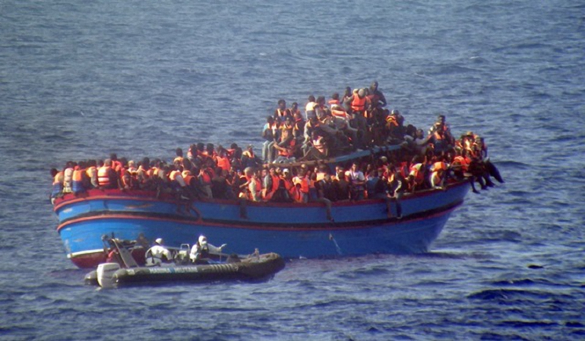 В Средиземном море спасли 1500 мигрантов - фото 1