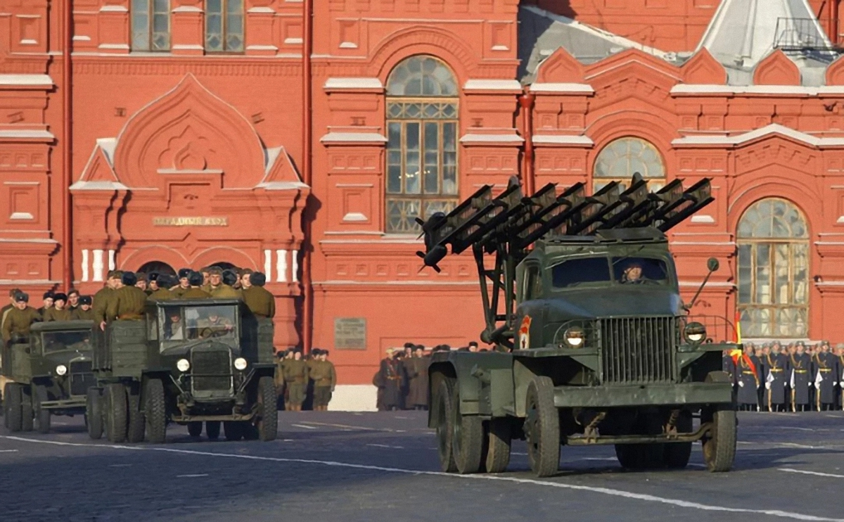 Российские террористы-убийцы будут маршировать по Красной площади - фото 1