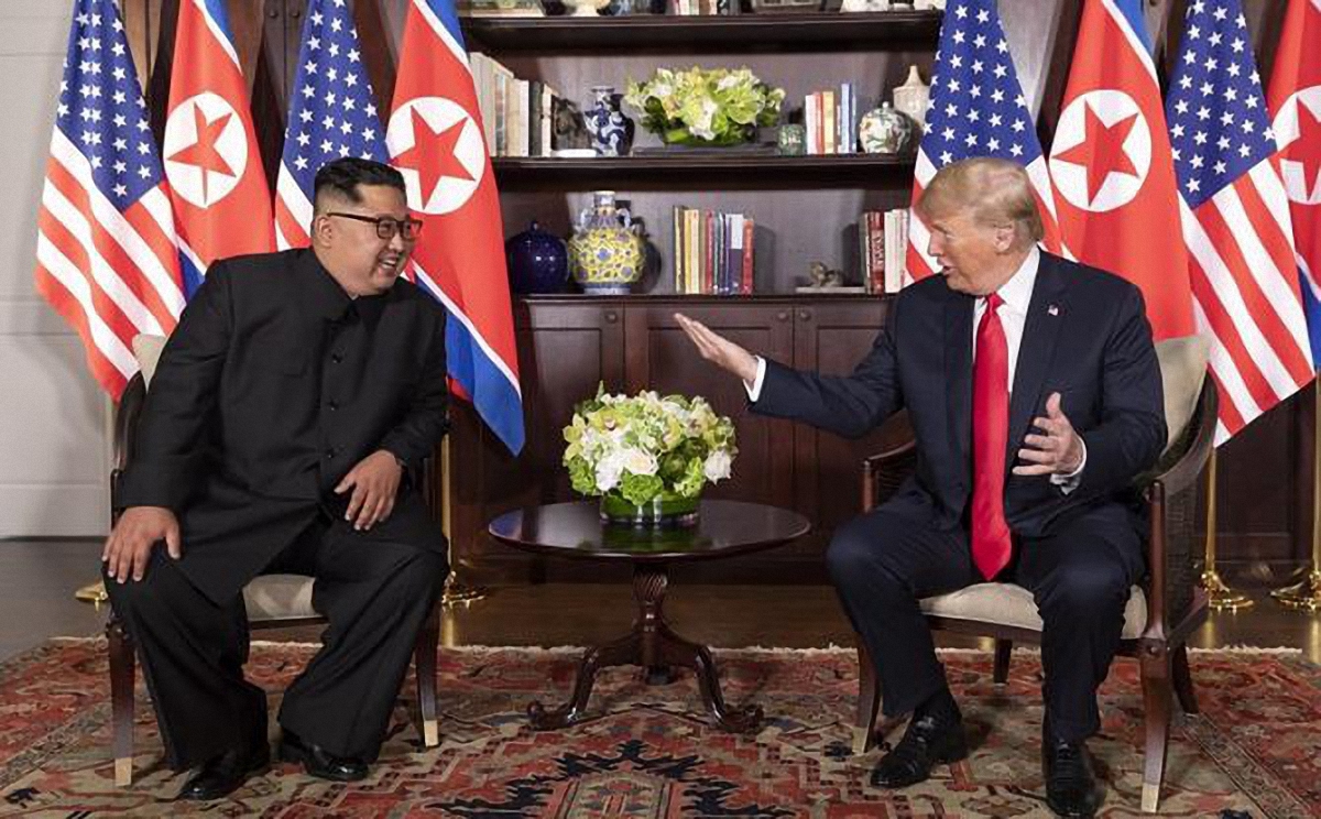 Дональд Трамп и Ким Чен Ын  - фото 1