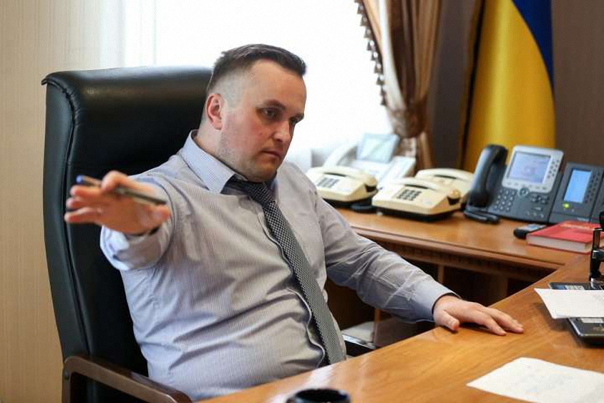 Назар Холодницкий пытается устранить комиссию, которая его увольняет - фото 1
