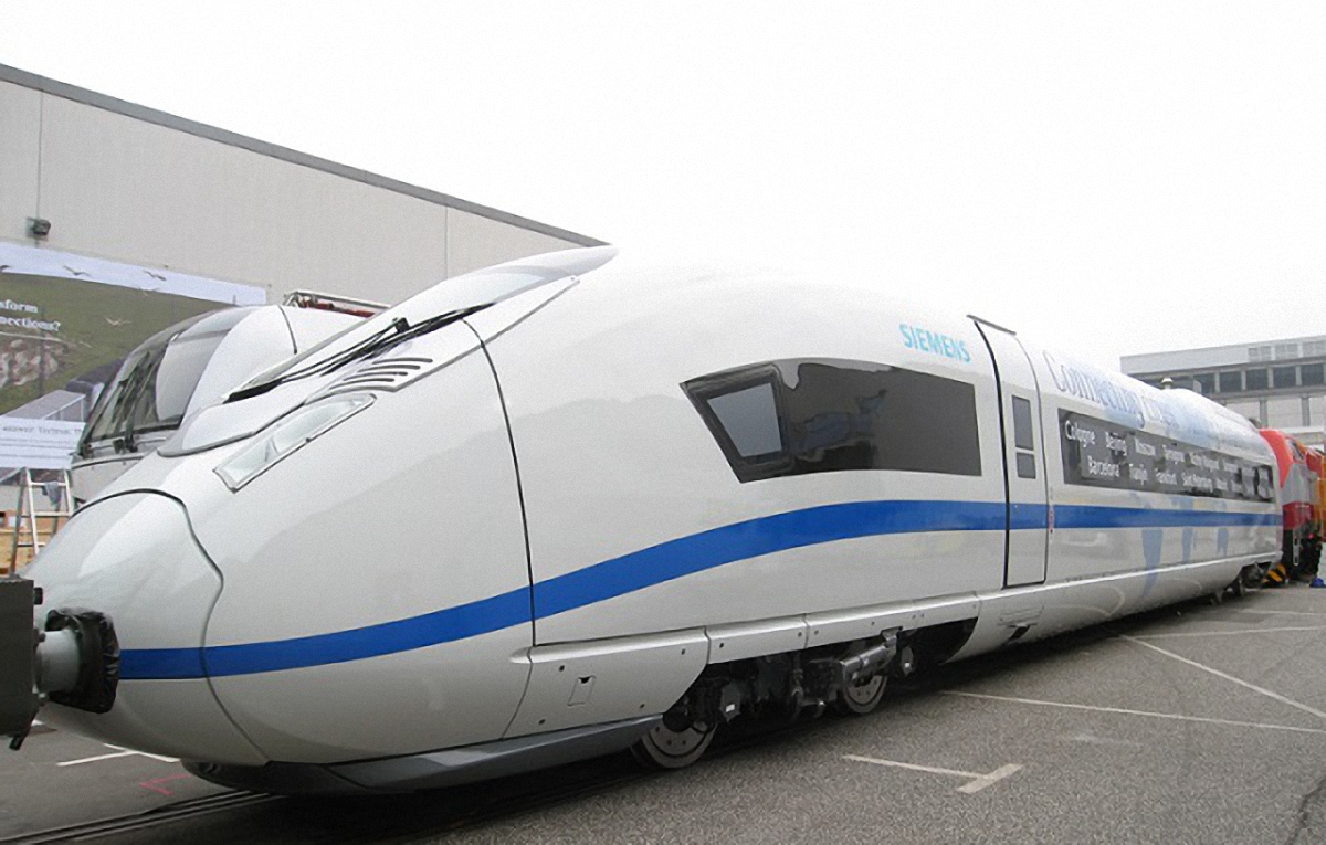 Siemens презентовала поезд, над которым работала 5 лет - фото 1