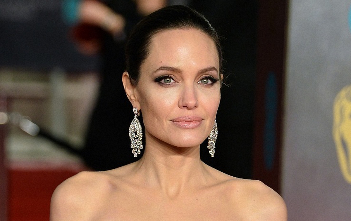 Анджелину Джоли настраивают против Кейт Миддлтон - фото 1